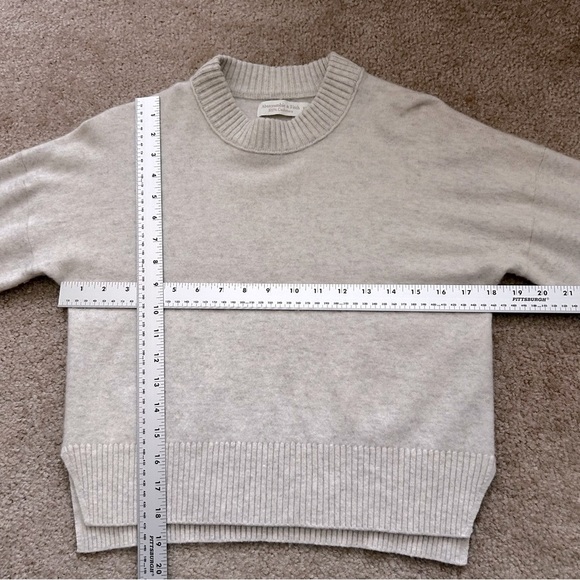 Abercrombie & Fitch Cashmere Mock Neck Sweater - Picture 5 of 7